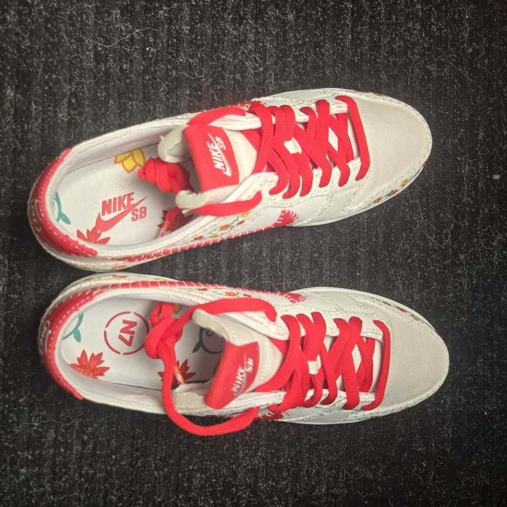 New Nike SB Dunk Low Decon N7 Opti Yellow/University Red Size 12M - Picture 6 of 8